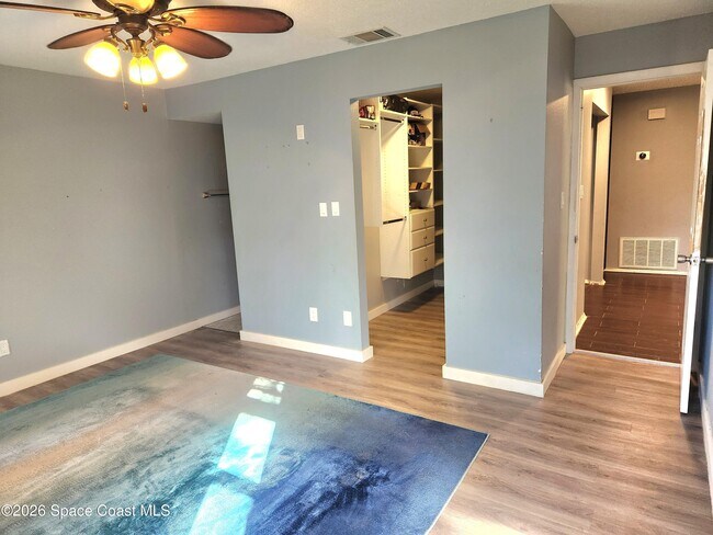 Building Photo - 3456 Sparrow Ct