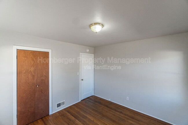 Building Photo - 11 E Rich Ave