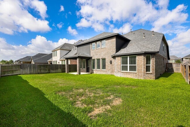 Building Photo - 2119 Stargrass Dr