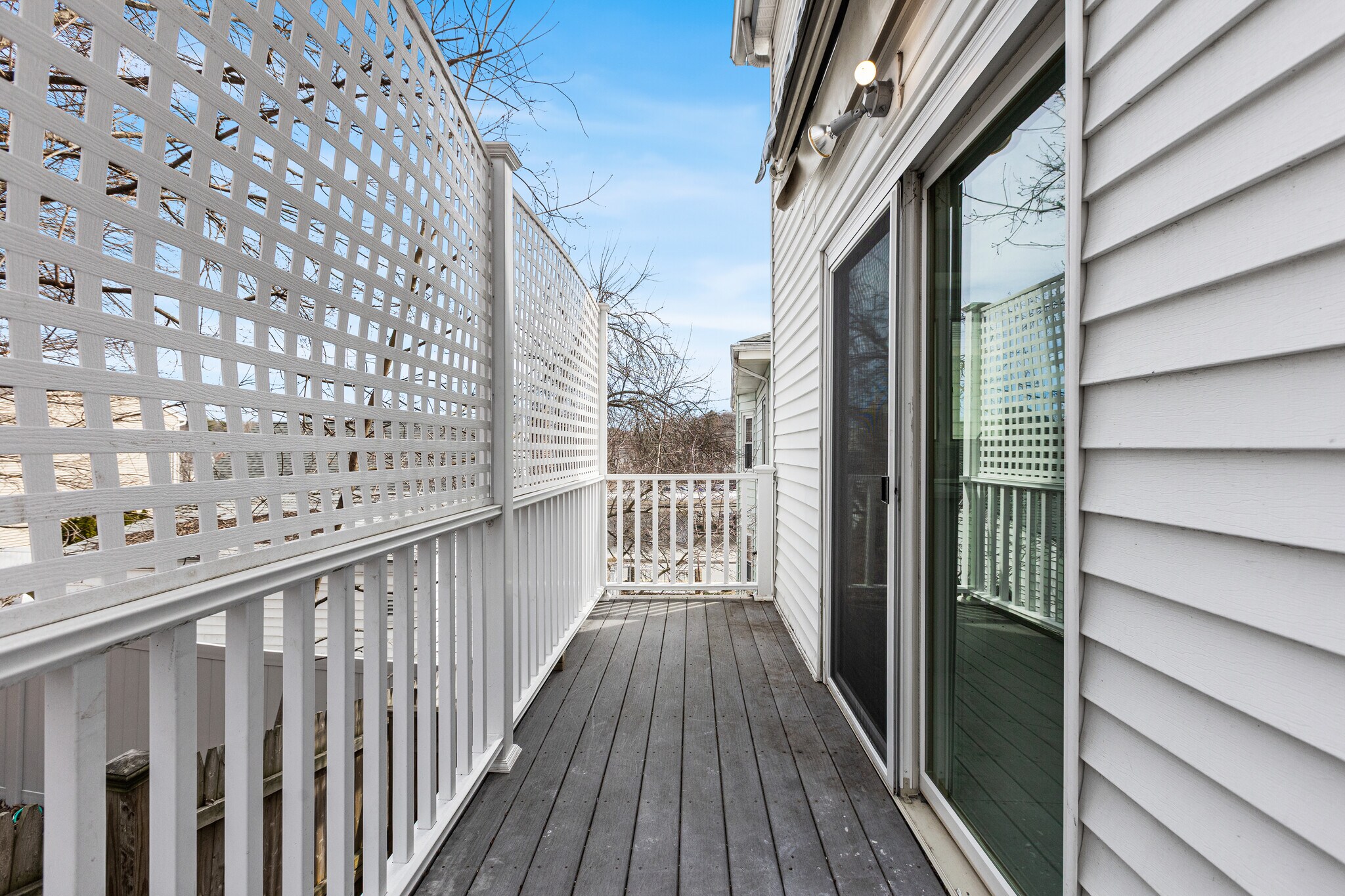 Building Photo - 1 Oak Grove Ct
