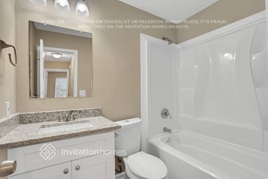 Building Photo - 3987 Majestic Dr SW