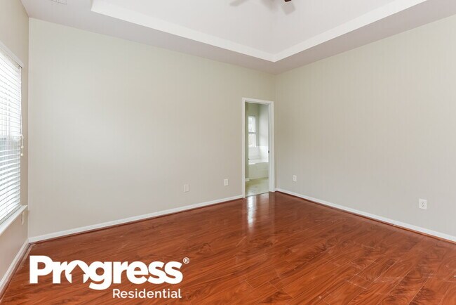 Building Photo - 511 Trousseau Ln