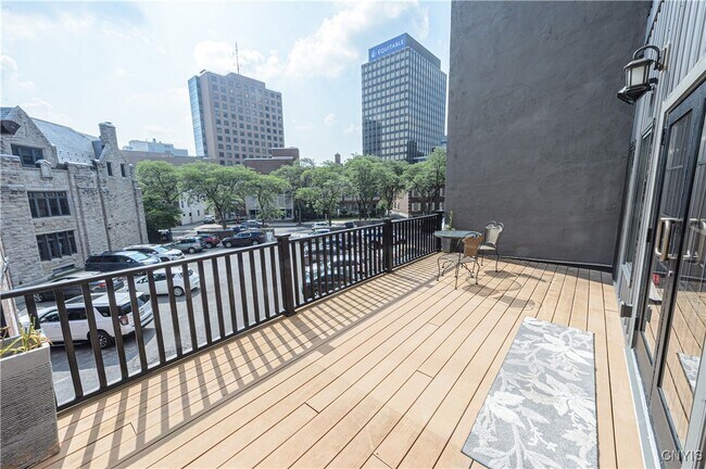 Building Photo - 435 S Warren St