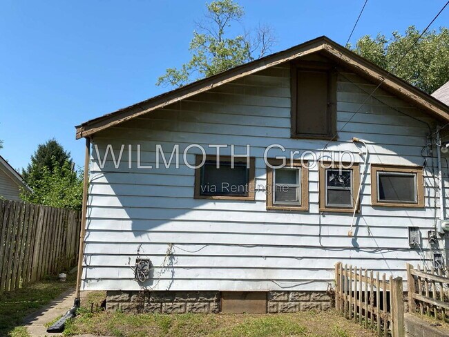 Building Photo - 1535 Kappes St