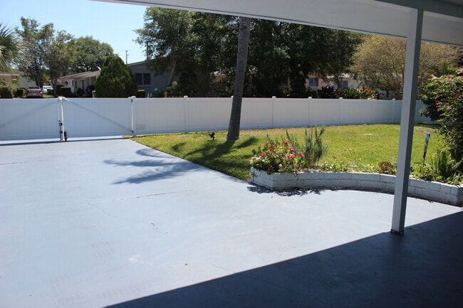 Driveway - 3605 Iroquois Ave