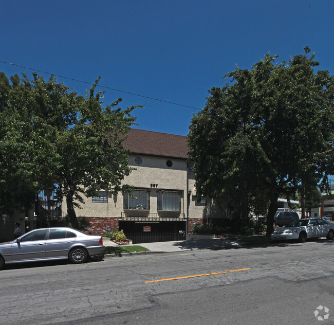 Primary Photo - 357 E Providencia Ave