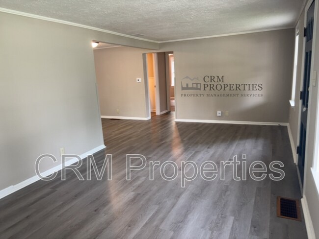 Building Photo - 1019 N McCann St