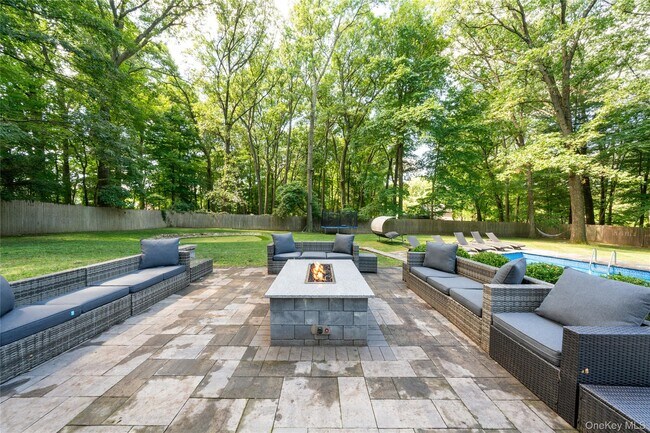 Building Photo - 9 E Stemmer Ln