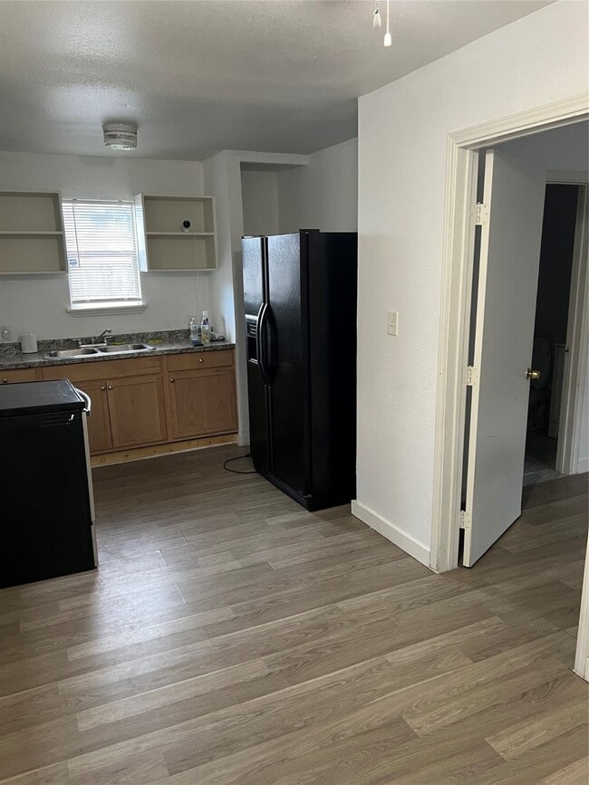 Primary Photo - 7909 Brutus St