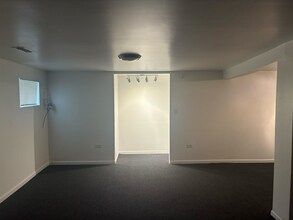 Building Photo - 119 N Mayfield Ave