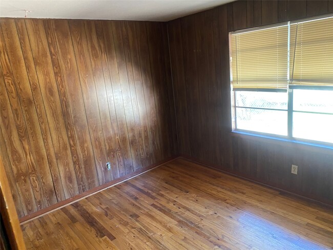 Building Photo - 4008 Elmwood St