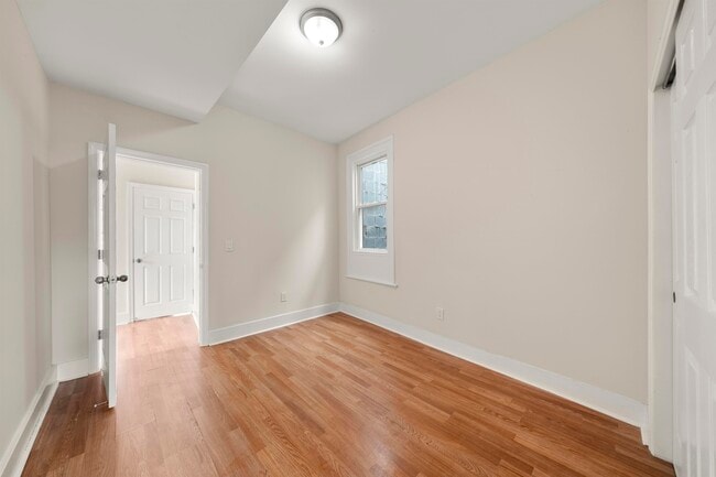 Building Photo - 704 Bergen Ave