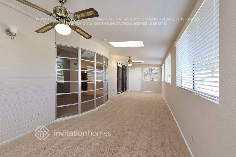 Building Photo - 3029 S Country Club Way