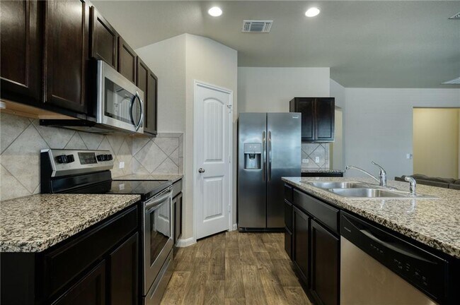 Building Photo - 608 Nueces River Trail