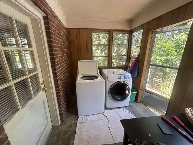 Building Photo - 3119 Trenholm Rd