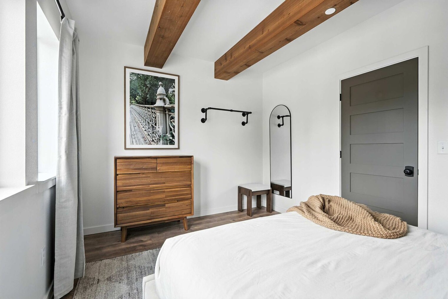 Building Photo - 925 NE 23rd Ave