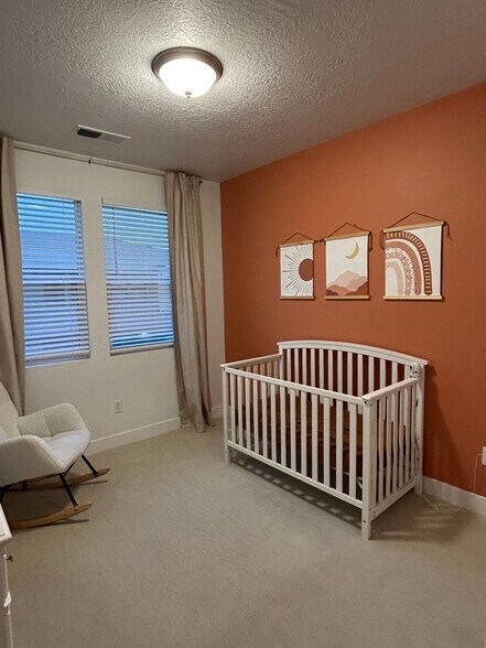 Building Photo - 832 S American Beech Ln