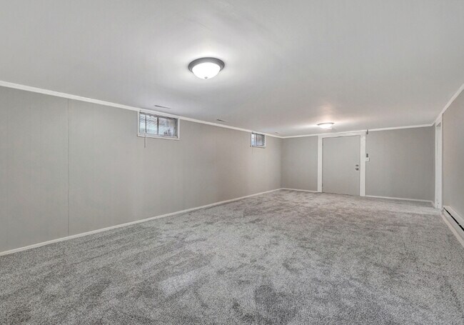 Building Photo - 5313 Leighton Ave