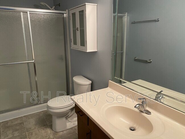 Building Photo - 4106 Mellen Dr