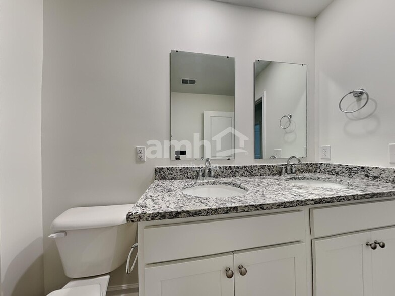 Building Photo - 152 Tobago Cir