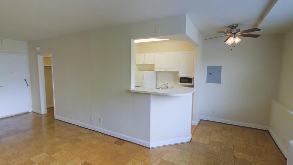 Dominion Plaza Arlington Va Apartment Finder