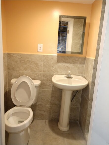 Basement full bathroom - 2056 W Boston St