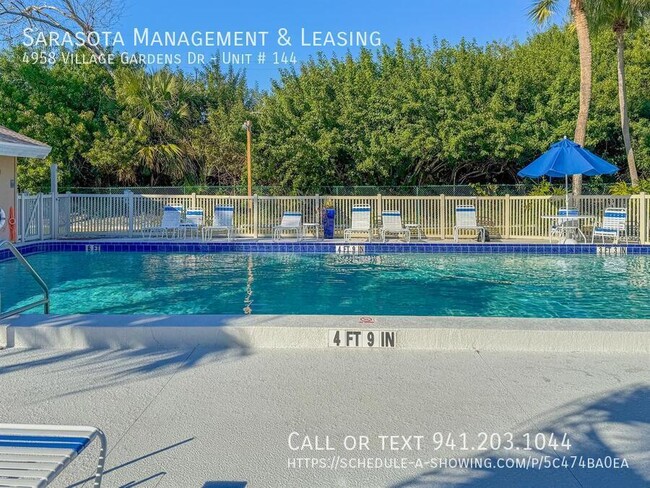 Building Photo - 4958 Village Garden Dr