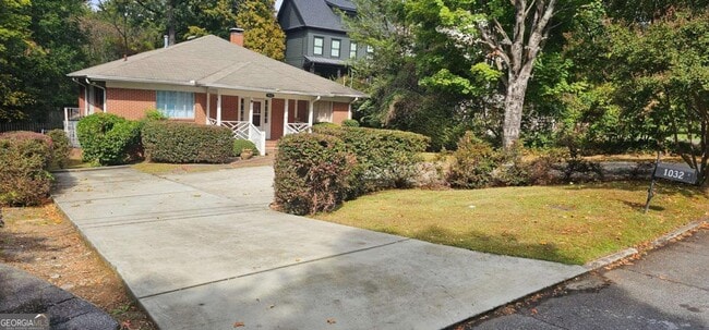 Building Photo - 1032 Standard Dr NE