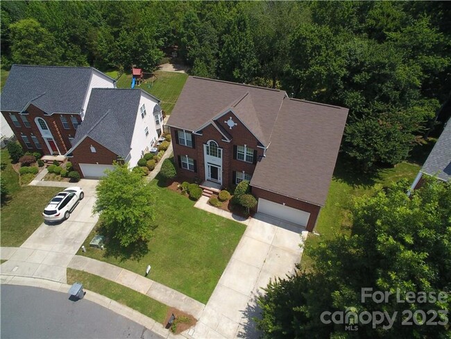 Building Photo - Beautiful home in Kenilworth!