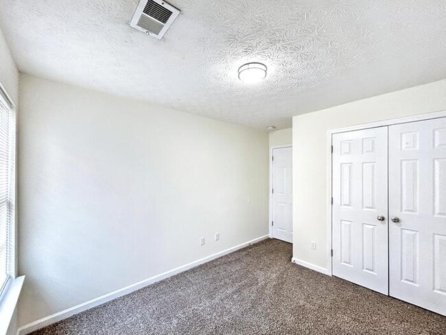 Building Photo - 4159 Park Chase Dr