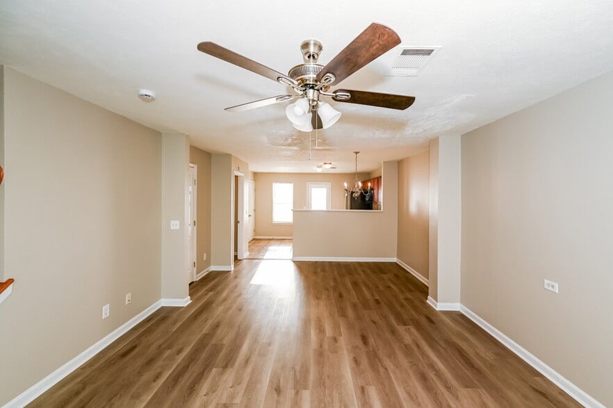 Building Photo - 8021 Logan Dr