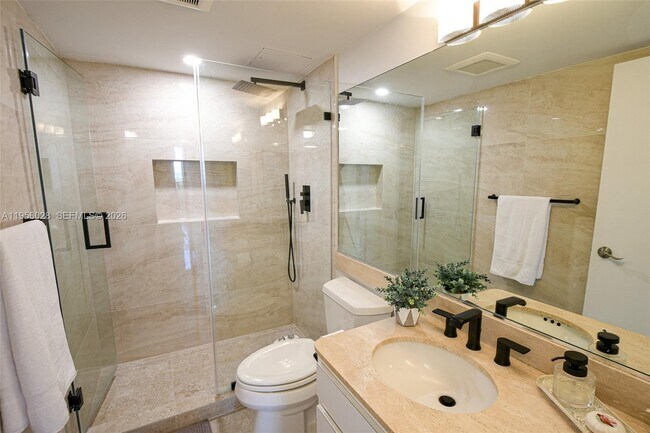 Building Photo - 251 Crandon Blvd