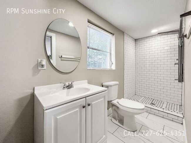 Building Photo - 1515 E 31st Ave