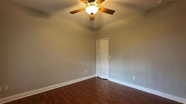 Building Photo - 418 Brentwood Club Cove