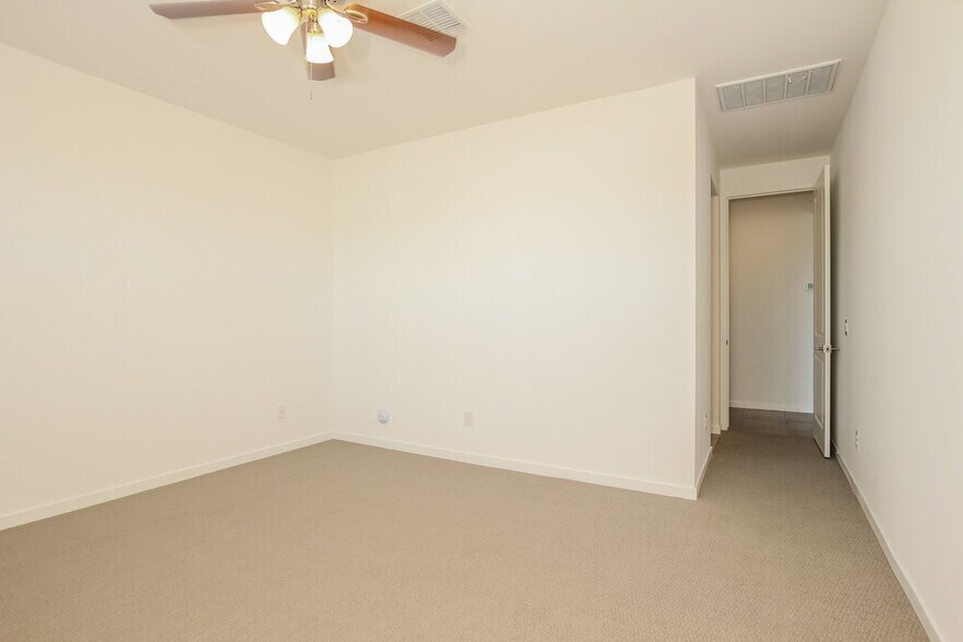 Building Photo - 5626 W Notch Hill Rd