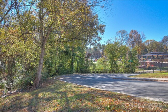 Building Photo - 205 N Church St