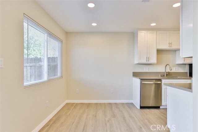 Building Photo - 2963 Elgin Dr