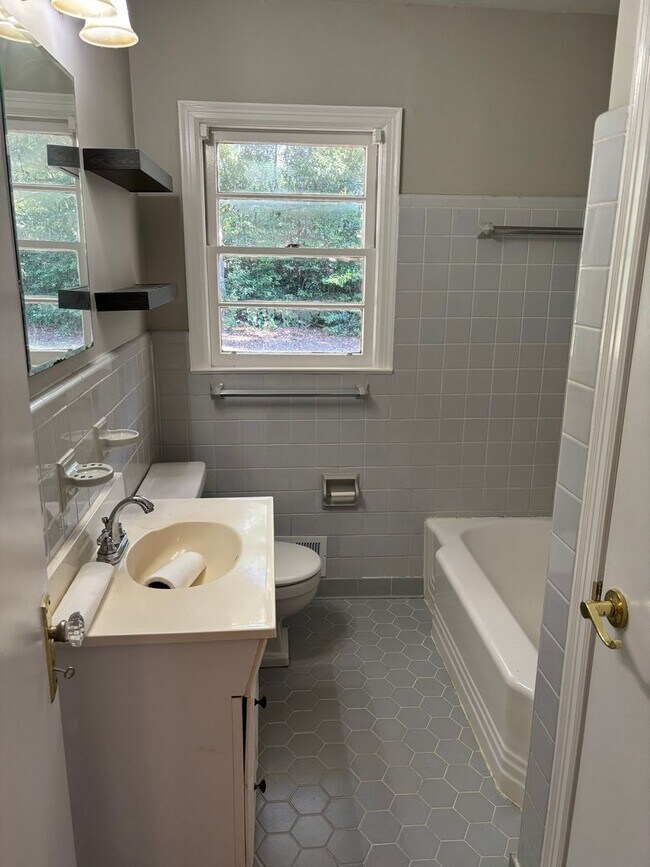 Building Photo - 2001 Michael Terrace