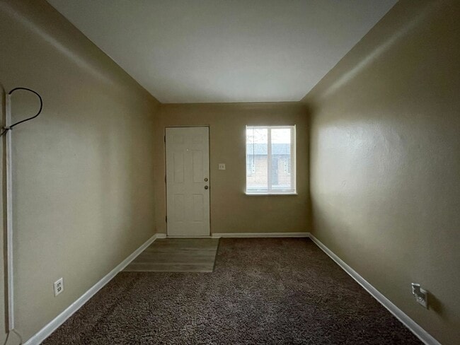Building Photo - 1435 Otis St