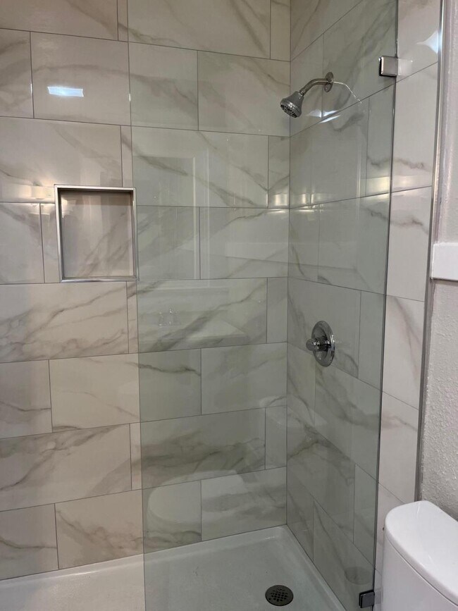 Building Photo - 845 Ohio Ave