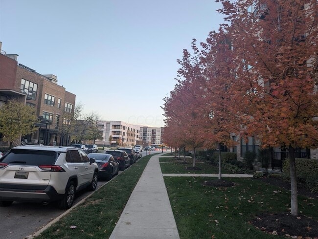 Building Photo - 751 N 6th St