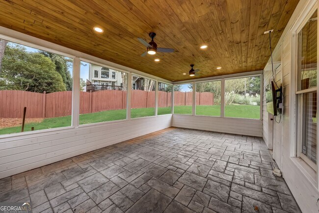 Building Photo - 950 Wilde Run Ct