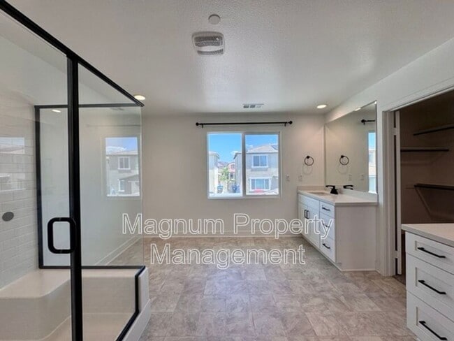 Building Photo - 34118 Willow Stone St