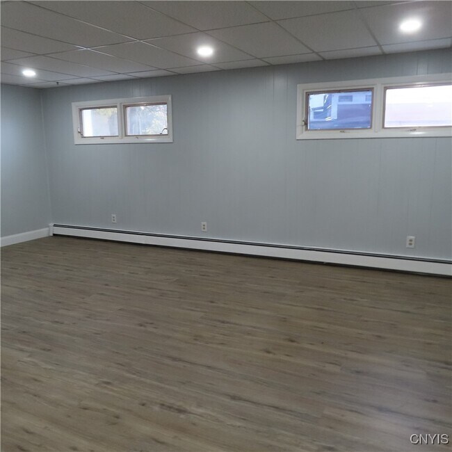 Building Photo - 4449 E Genesee St