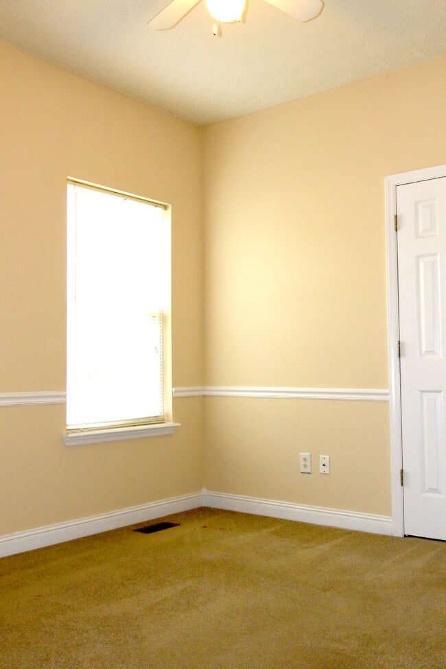Building Photo - 2123 Moonlite Ct