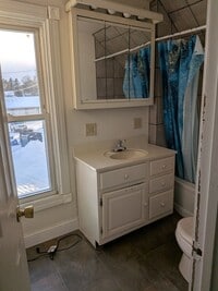 Building Photo - 229 Cedar St