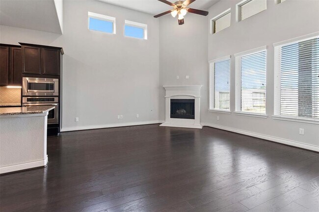 Building Photo - 4926 Thunder Creek Ln