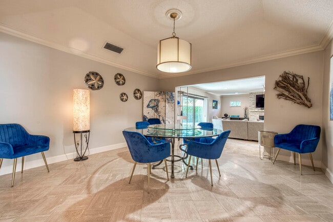 Building Photo - 1 Wycliff Rd