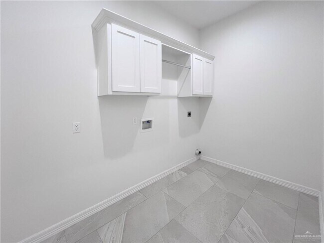 Building Photo - 33 E Tassajara St