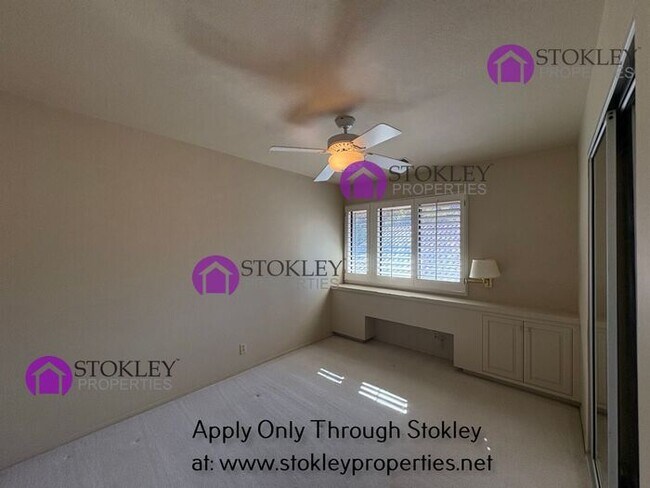 Building Photo - 270 Live Oak Dr